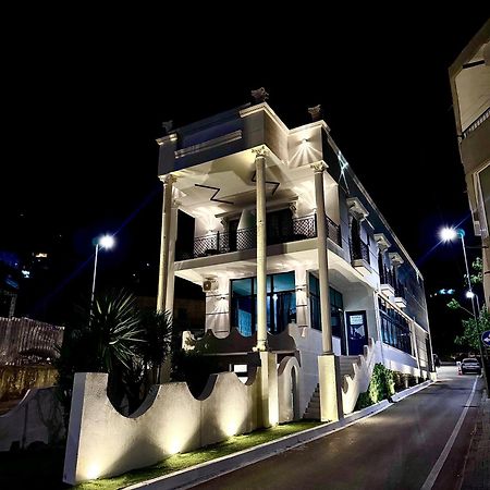 Boutique Hotel Empire Of Martin Gjirokastër Eksteriør billede