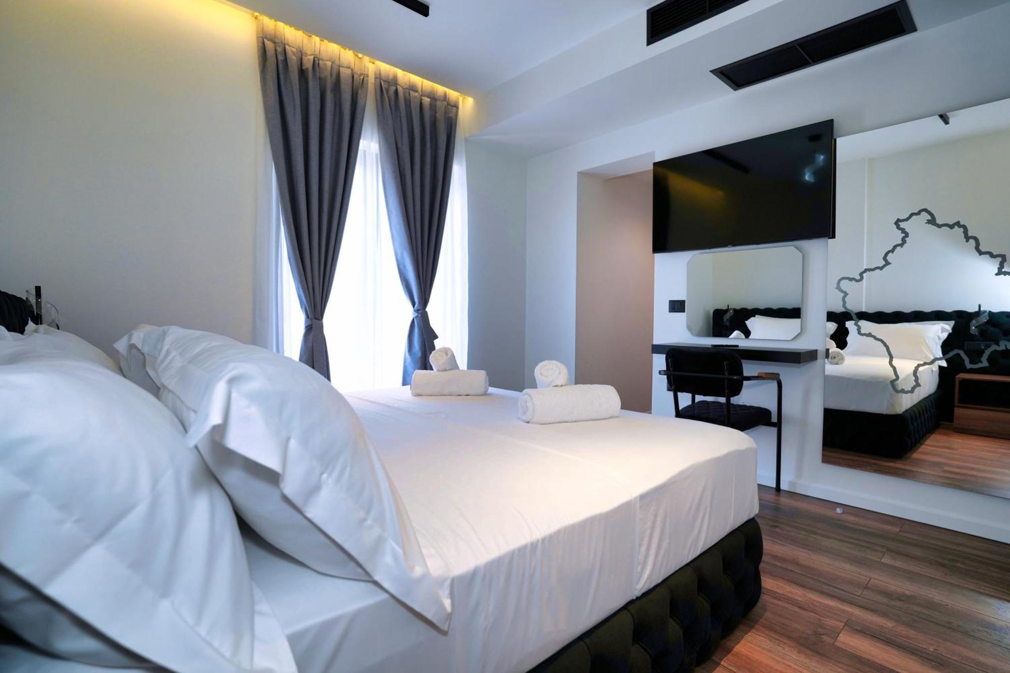 Boutique Hotel Empire Of Martin Gjirokastër Eksteriør billede