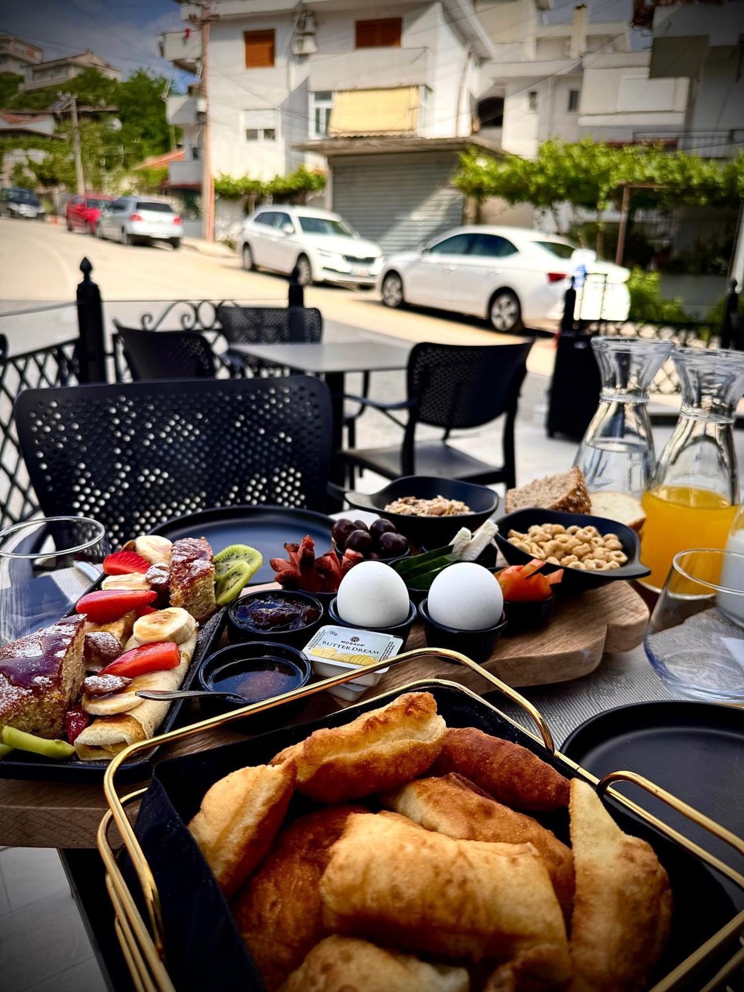 Boutique Hotel Empire Of Martin Gjirokastër Eksteriør billede